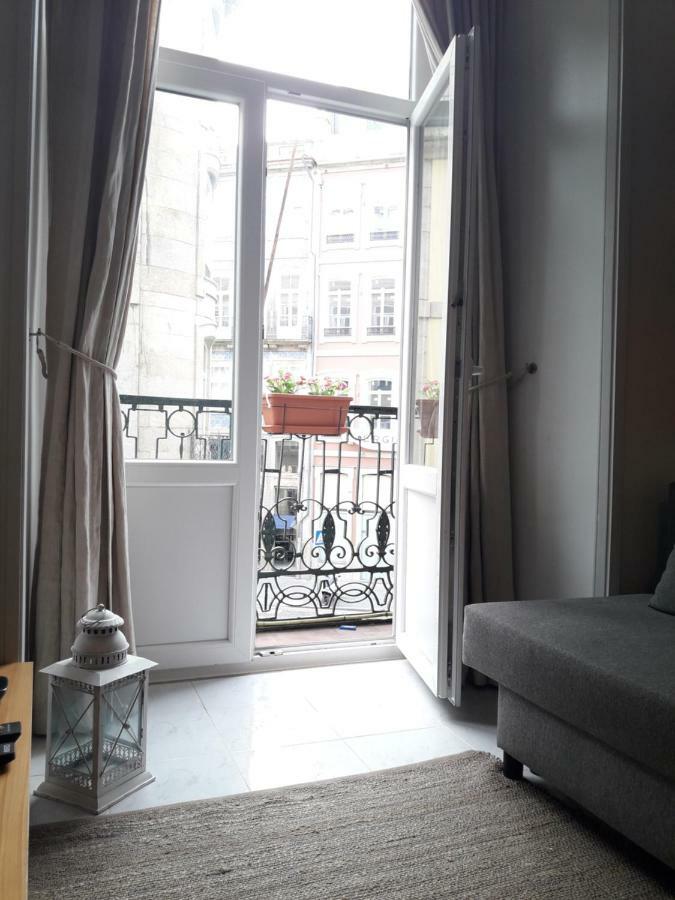 Apartemen 75 m² dengan 2 kamar tidur dan 1 kamar mandi pribadi di Kota Tua Porto Bagian luar foto