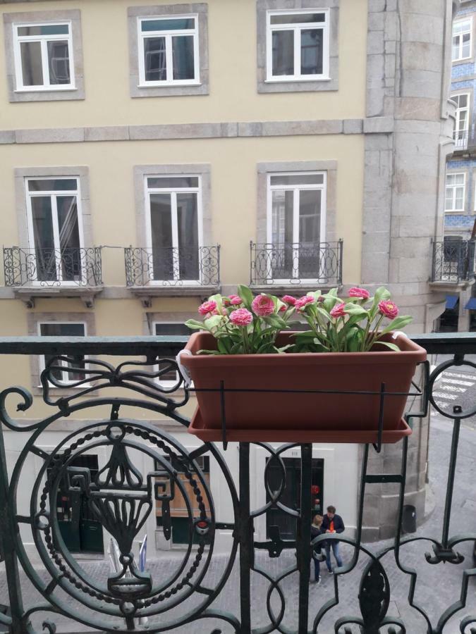 Apartemen 75 m² dengan 2 kamar tidur dan 1 kamar mandi pribadi di Kota Tua Porto Bagian luar foto