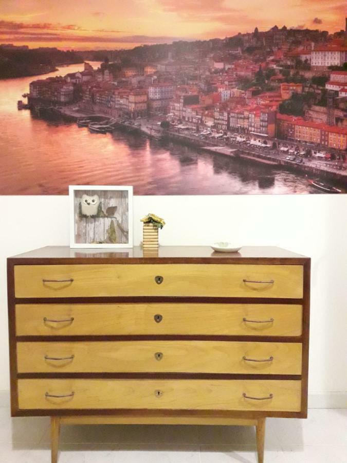 Apartemen 75 m² dengan 2 kamar tidur dan 1 kamar mandi pribadi di Kota Tua Porto Bagian luar foto